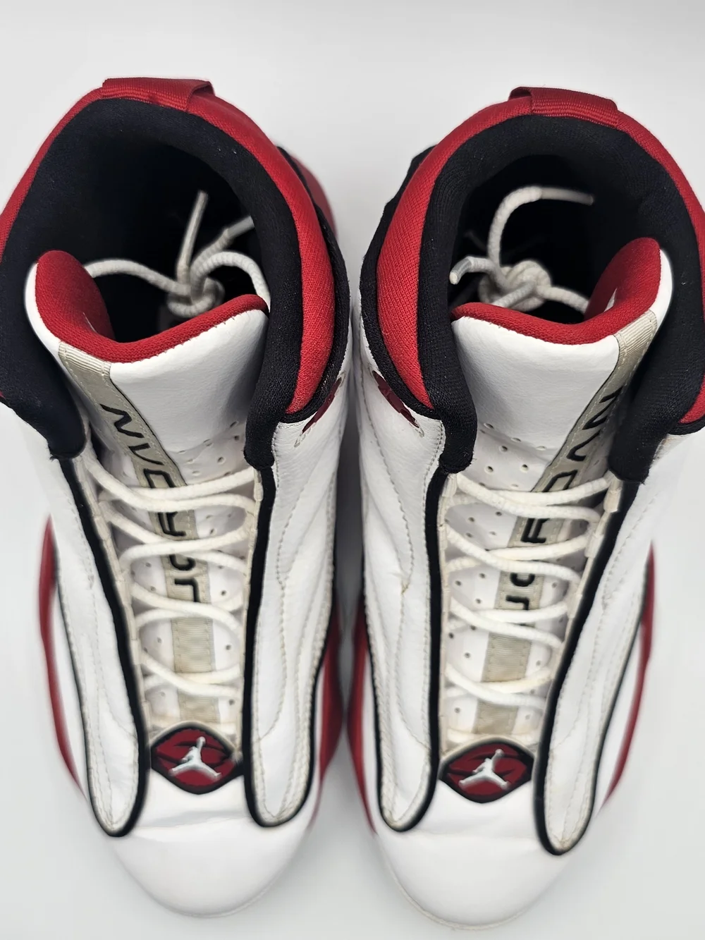 Jordan Strong White/Red Basketball Shoes 5.5Y